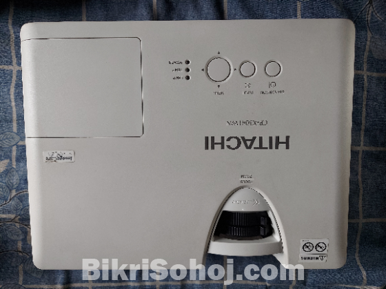 Hitachi 3041 projector